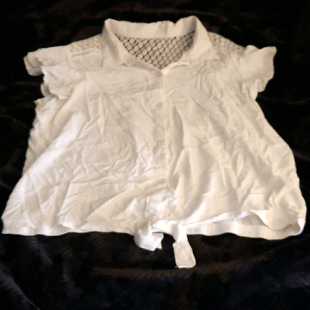 No Boundaries womans white dress shirt